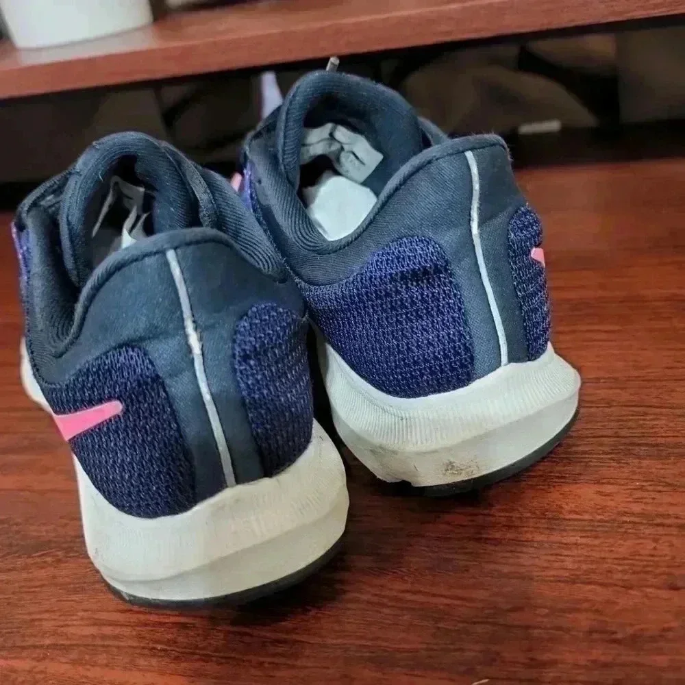 Nike Quest womens sneakers. Size 6.5 - Picture 7 of 9
